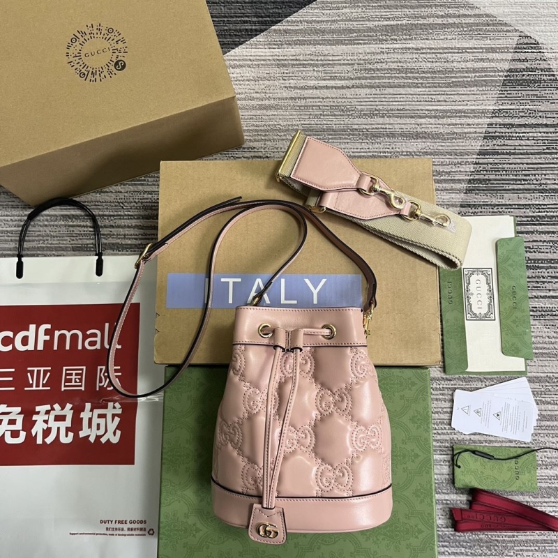 G*u*i bucket bags